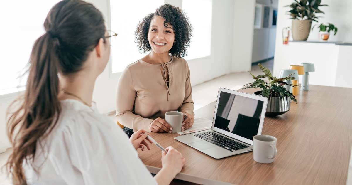 two women having a professional meeting 